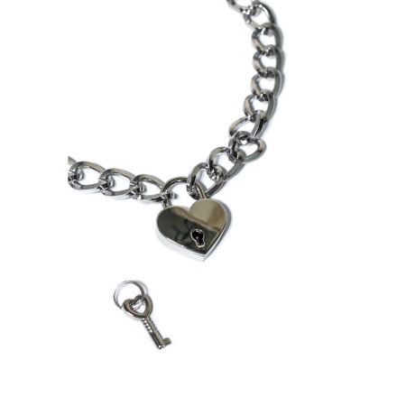 Image of the Party Silver cœur de Lola necklace, a trendy and sought-after piece of body jewellery