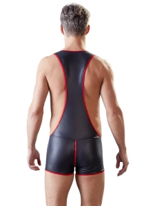 Man wearing the Performer Athletic Body by Svenjoyment, black with red trim