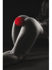 Immagine del plug anale a coda di coniglio rosso di Sweet Caress