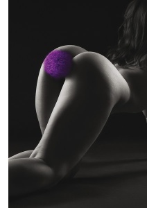 Image du plug anal en silicone Sweet Caress avec queue de lapin violet