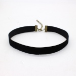 Bild von Schwarze Samtband-Halskette - Erotisches Chic-Accessoire