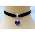 Woman wearing the Black Velvet Pendant Necklace with Heart