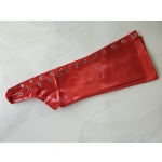 Immagine che mostra guanti lunghi in PVC vinile rosso