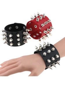Immagine del braccialetto BDSM nero JOY JEWELS con eleganti rivetti