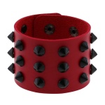 Image du Bracelet BDSM Rouge Cuir Vegan à Clous, un accessoire BDSM élégant et audacieux