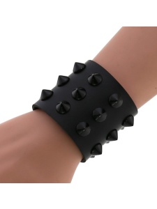 Immagine del braccialetto BDSM in pelle nera vegana borchiata