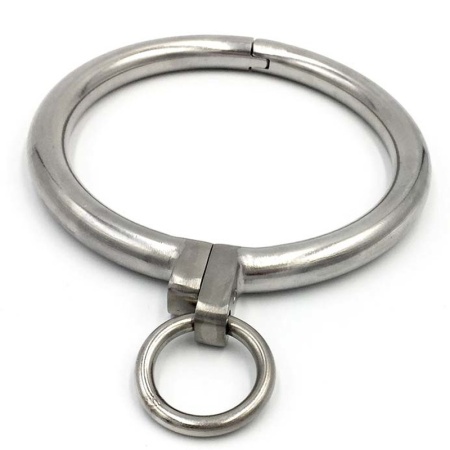 Kotos BDSM-Halsband aus Edelstahl