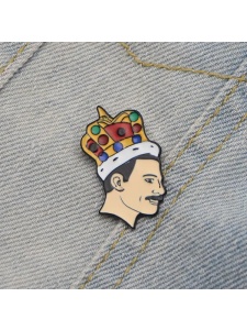 Pin's Freddie Mercury coloré, accessoire indispensable pour fans de Queen