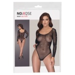 Frau, die einen schwarzen, mit Strasssteinen besetzten Netz-Body der Marke NO:XQSE trägt.