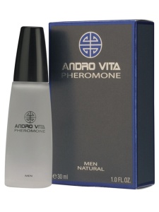 Mann, der das Andro Vita Pheromone Parfum Natural Man benutzt, um seine Attraktivität zu steigern