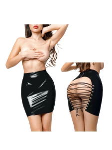 Minigonna nera lucida in wetlook con mutandine di GLOSSY