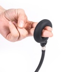 Immagine di un anello per cazzo in silicone gonfiabile nero