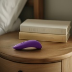 Image du Stimulateur Clitoridien Melt 2 We-Vibe, un vibromasseur mini violet en silicone