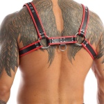 Image du Harnais Poitrine Noir-Rouge, un accessoire de mode audacieux