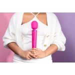 Image du Masseur Rechargeable Le Wand Magenta, vibromasseur puissant