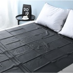 Image des draps étanches pour incontinence, parfaits pour jeux érotiques